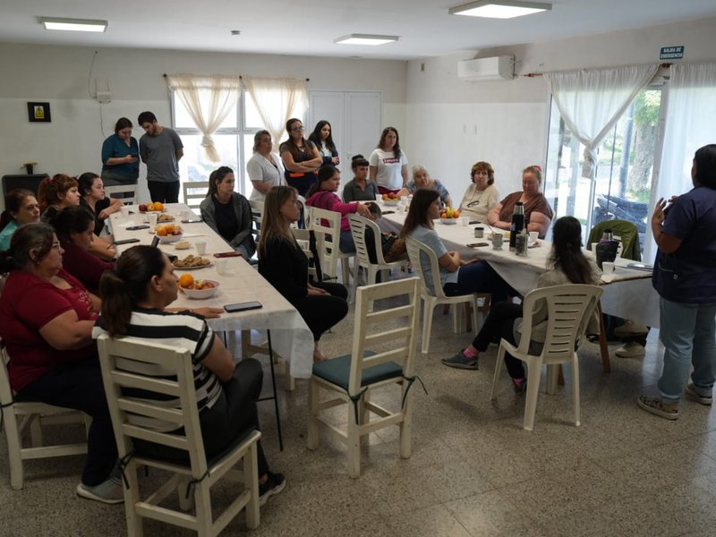 El municipio brindó una jornada de concientización en diabetes a vecinos del barrio La Calera