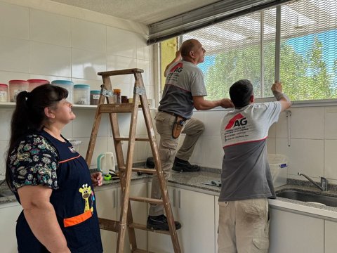 Barrio Felipe Botta: el municipio colocó más de 20 mosquiteros en el Centro de Promoción Familiar Javier Suppo para prevenir el dengue