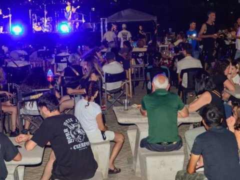 Comenzó la propuesta “Verano junto al Lago, Música y Sabores”