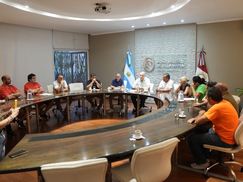 Trabajo conjunto: el intendente recibió a representantes de Centros Vecinales