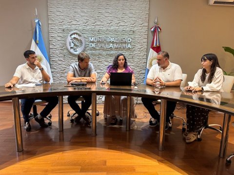 El municipio premia a los buenos contribuyentes con entradas para el Festival de Peñas