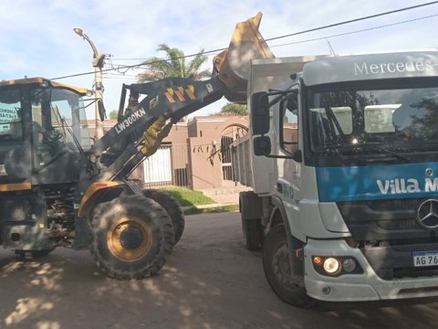 El municipio realiza tareas de limpieza en distintos barrios de la ciudad