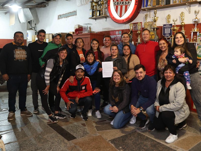 Municipio entregó aportes al club de Baby Fútbol Roque Sáenz Peña