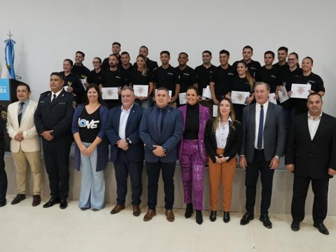 Se reconoció a 18 agentes policiales por su destacada labor en dos casos relevantes