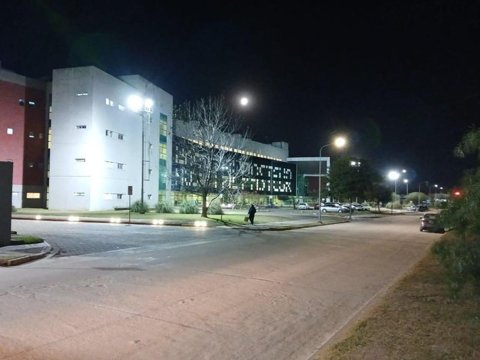 Programa 100% Luces Led: se renovó la luminaria externa del Hospital Regional Pasteur