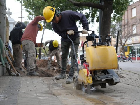 La municipalidad trabaja simultáneamente en distintos frentes de obra para mejorar la calidad de vida de los vecinos