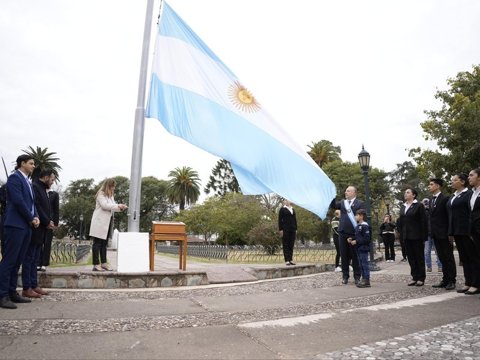 Se realizó el acto protocolar por el 209º aniversario de la Declaración de la Independencia