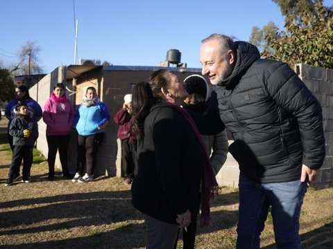 Accastello supervisó obra de mejoramiento de calles de tierra en barrio San Martín