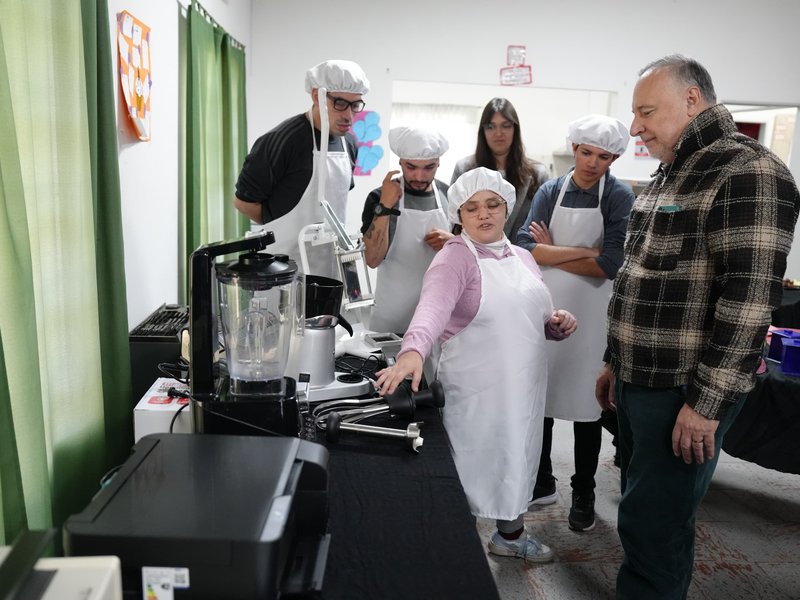 El Centro Municipal para Personas con Discapacidad incorporó maquinarias y elementos para talleres productivos