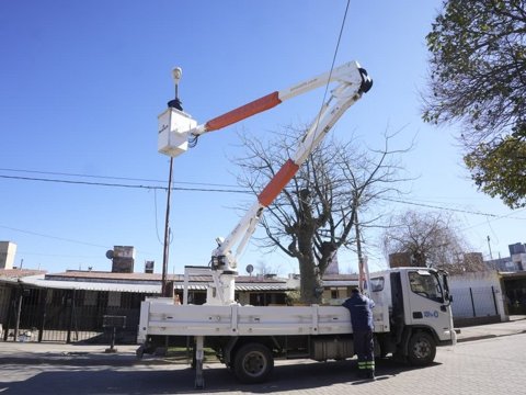 Barrio Industrial: se completó la primera etapa de recambio de luminarias