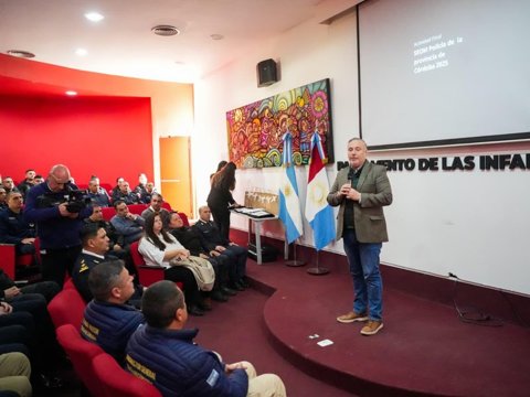 Accastello participó de la entrega de certificados a los egresados del nuevo Servicio Especial de Operaciones Motorizadas