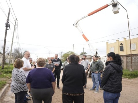 Comenzó la instalación de luces LED en barrio San Martín