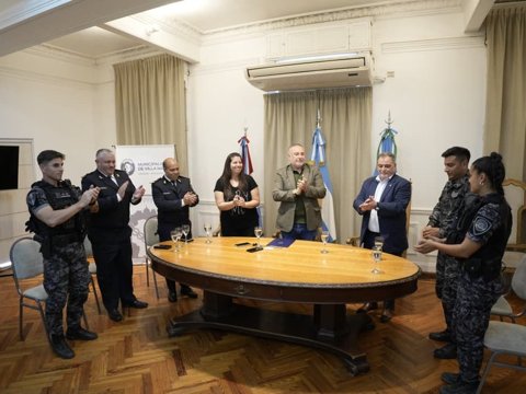 El intendente Eduardo Accastello reconoció al Sargento Dante Paz por su destacada labor