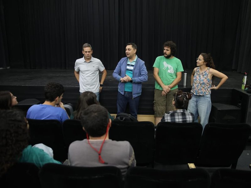 Más de 25 vecinos se capacitaron sobre iluminación en cursos impulsados por el municipio y el CEDER