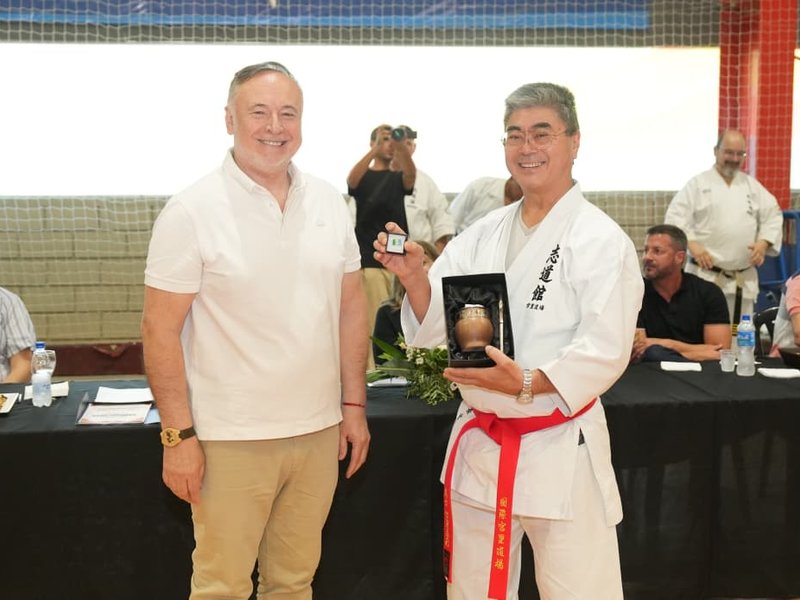 El intendente Eduardo Accastello participó de la apertura oficial del Encuentro Mundial de Karate de la escuela Miyazato