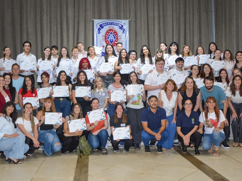 El municipio reconoció a estudiantes que realizaron prácticas profesionalizantes en turismo