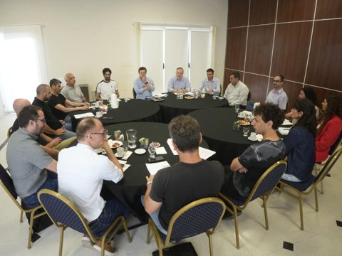 Accastello se reunió con miembros del Clúster “Impulso Tecnológico” para avanzar en la concreción de su edificio en el Parque Pereira y Domínguez