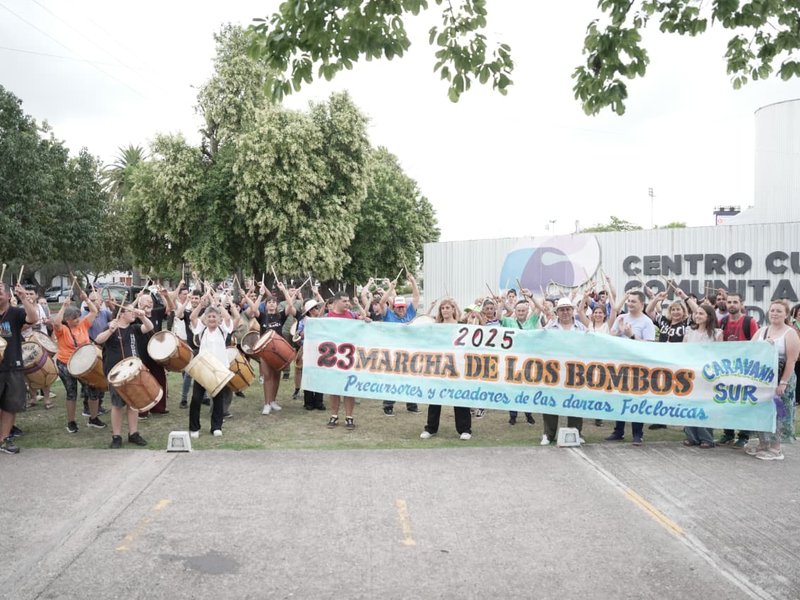 Noviembre Musical: más de 80 músicos participaron de la Marcha de los Bombos