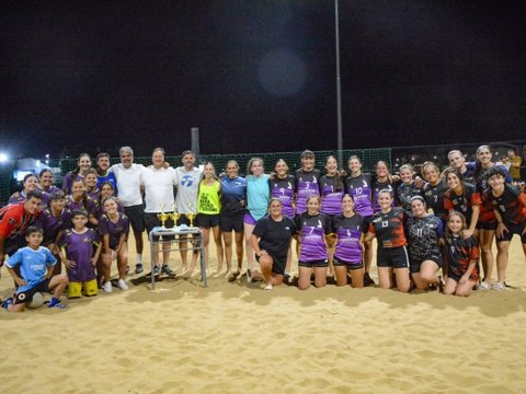 CIEF se quedó con el Torneo Femenino Nocturno de Handball Beach