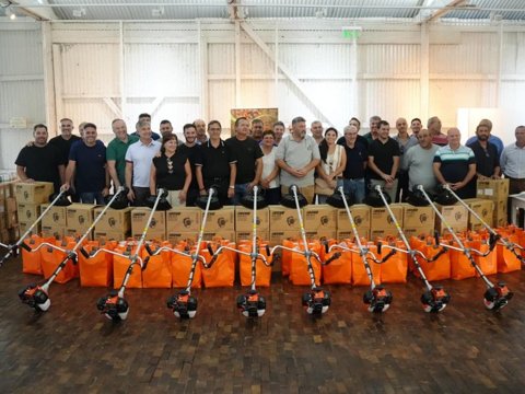 El municipio recibió equipamiento para mantenimiento urbano por parte del ENRED