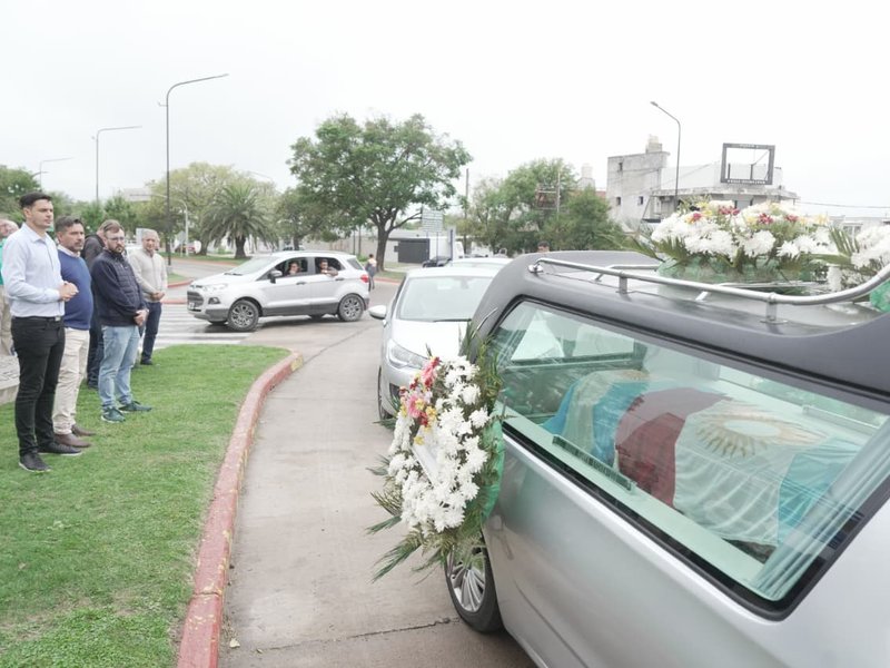 La comunidad despidió con honores al Veterano de Malvinas Rubén Etchenique