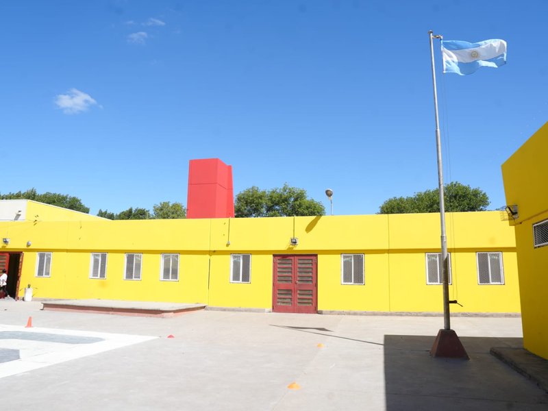 Inicio del ciclo lectivo con escuelas renovadas: la municipalidad realizó tareas de pintura y revestimiento en 20 instituciones educativas