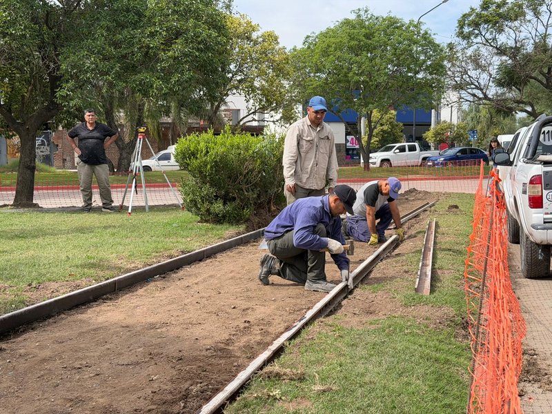 Se realizan obras de mejoras en dos plazoletas de Barrio Trinitarios