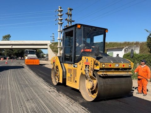 Plan 500 Cuadras: avanza la pavimentación en barrio Carlos Pellegrini y Avenida Savio