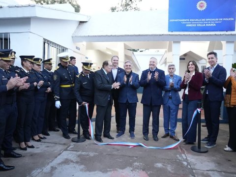 Más Segura: Accastello y Llaryora inauguraron el anexo Villa María de la Escuela de Oficiales de la Policía “Libertador General San Martín”