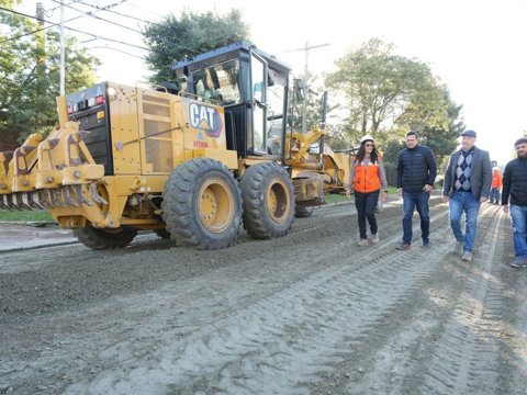Ya se pavimentaron 200 cuadras del plan de 500: “No vamos a detenernos hasta cumplir el compromiso con los vecinos”