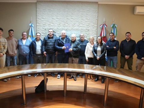 Plan 500 Cuadras: avanza la pavimentación en barrio Carlos Pellegrini y Avenida Savio
