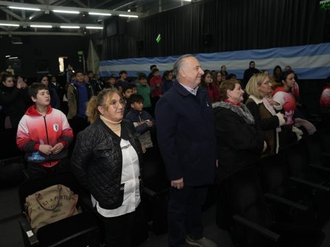 Accastello participó de una actividad escolar por el Día del Himno Nacional Argentino