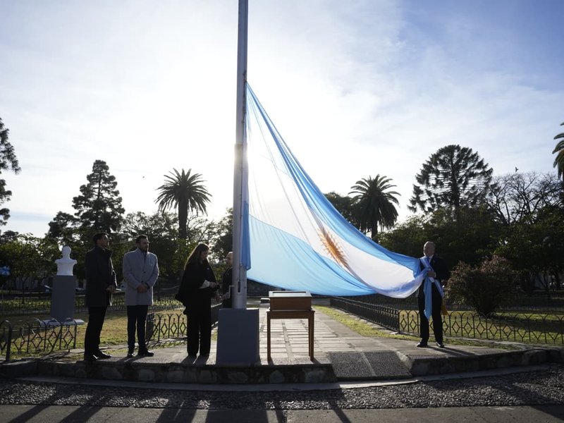Se realizó el acto protocolar por el 210° aniversario de la Declaración de la Independencia