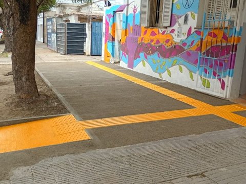 El municipio realizó mejoras de accesibilidad y mantenimiento en el Centro Enrique Elissalde
