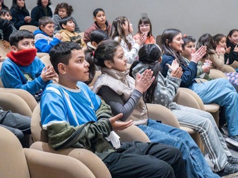 Una noche en la Medioteca para celebrar las infancias