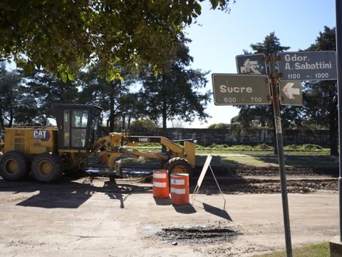 El municipio inició los trabajos previos para pavimentar 15 cuadras en el barrio Roque Sáenz Peña