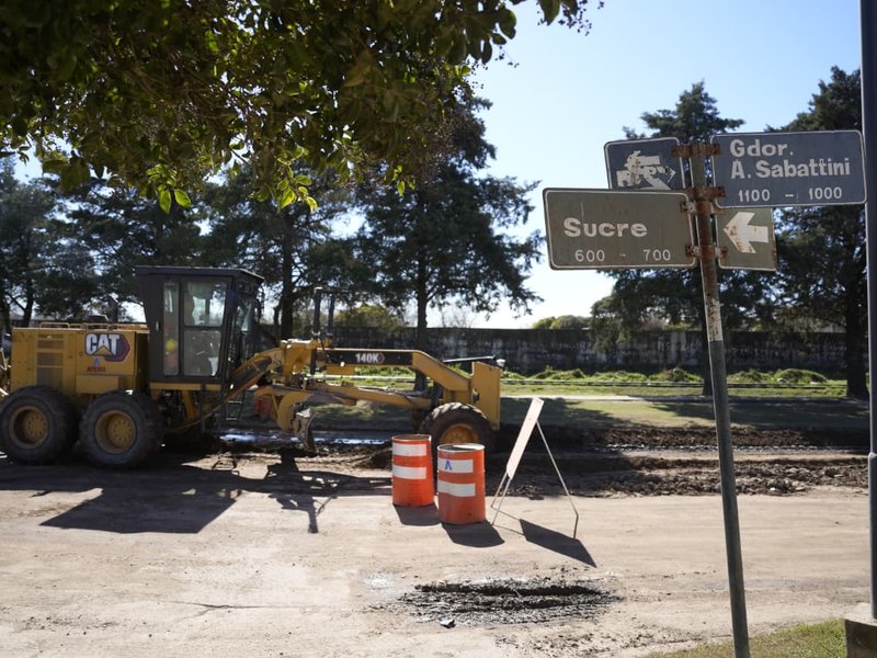 El municipio inició los trabajos previos para pavimentar 15 cuadras en el barrio Roque Sáenz Peña