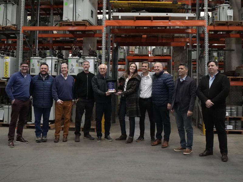 El intendente Accastello y el ministro Sibilla entregaron certificados de Promoción Industrial a tres empresas del Parque Industrial