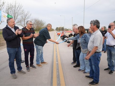 Accastello inauguró la obra de pavimentación e iluminación de Avenida Savio