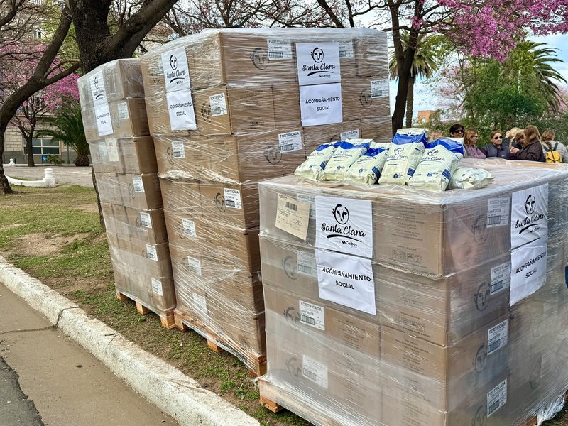 Queso Gigante Solidario: se realizó la entrega de más de 3 toneladas de leche en polvo a merenderos e instituciones locales y regionales