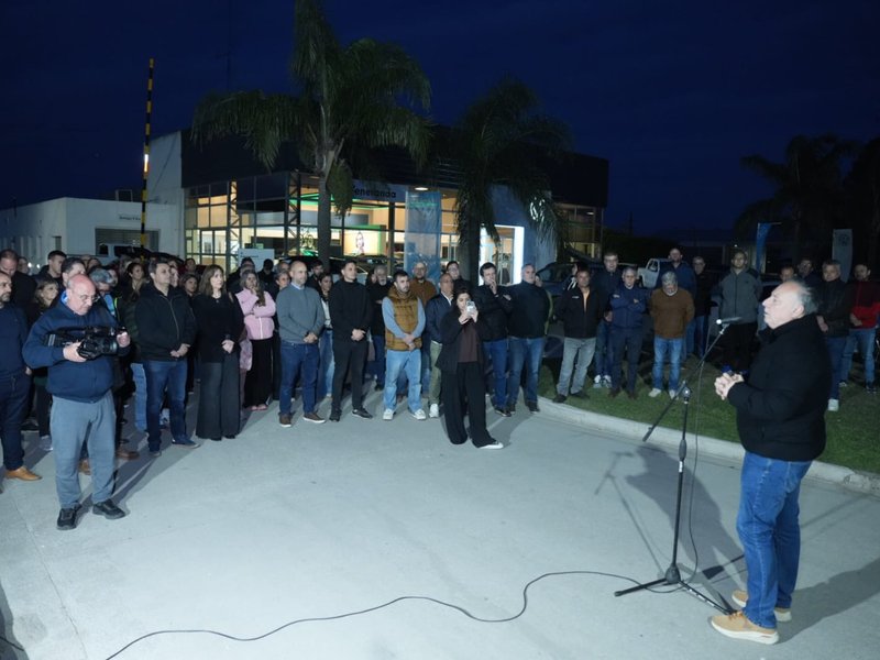 Más Segura: Accastello inauguró la nueva iluminación del acceso a Villa María por Avenida Perón