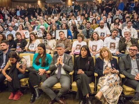 Derecho a la identidad: funcionarios municipales participaron de la conferencia de prensa en la que se dio a conocer la identidad de ocho personas desaparecidas cuyos restos fueron hallados en Loma de