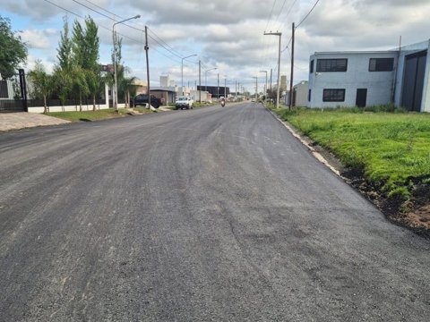 Plan 500 Cuadras: el municipio pavimentó la avenida central de Portal de Buenos Aires