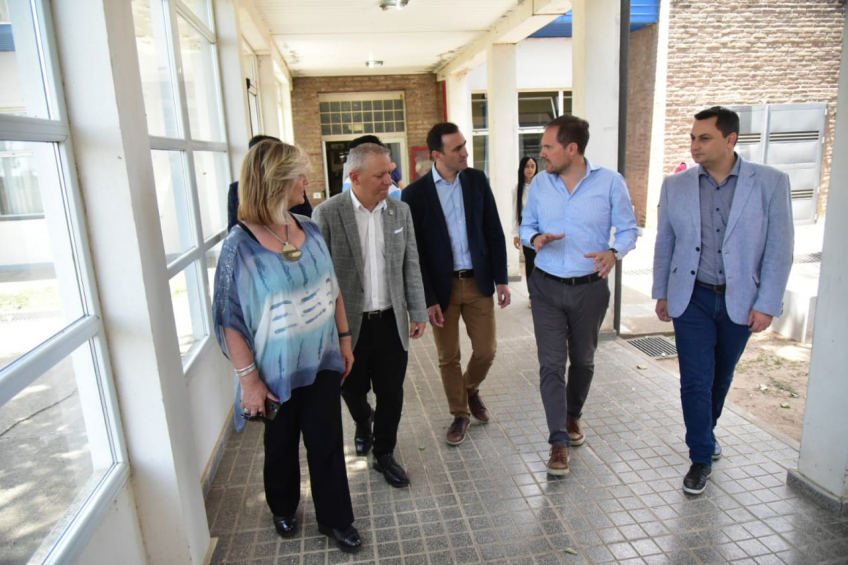 Villa María: Gill acompañó al ministro provincial Julián López, en la firma de un convenio con la UNVM para realizar acciones educativas