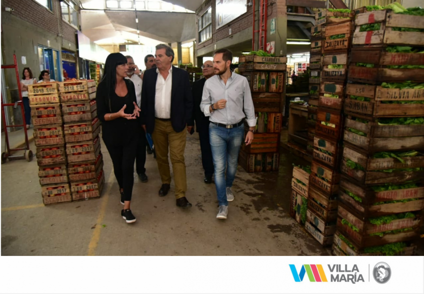 Villa María: Busso y Gill entregaron equipamiento para fortalecer el trabajo de los pequeños productores del cinturón verde de Villa María