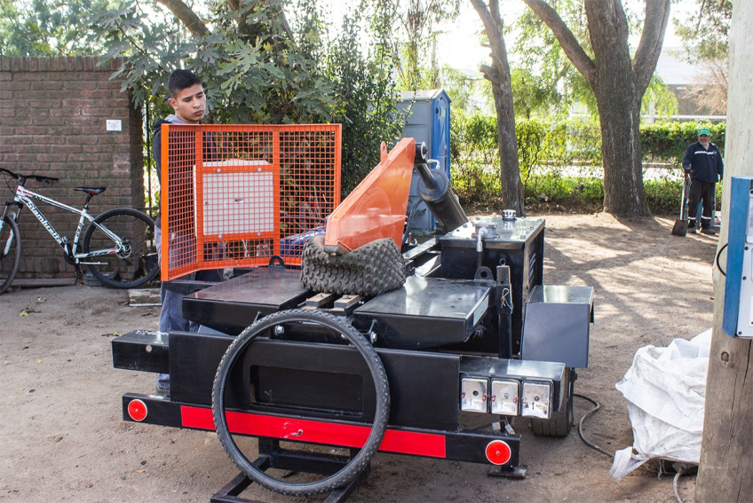 Villa María: El Centro Urbano de Gestión Ambiental ya cuenta con maquinaria para cortar caucho de neumáticos