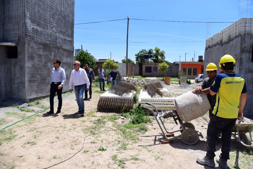 Villa María: Avanza la construcción de las segundas plantas de la seis viviendas sustentables