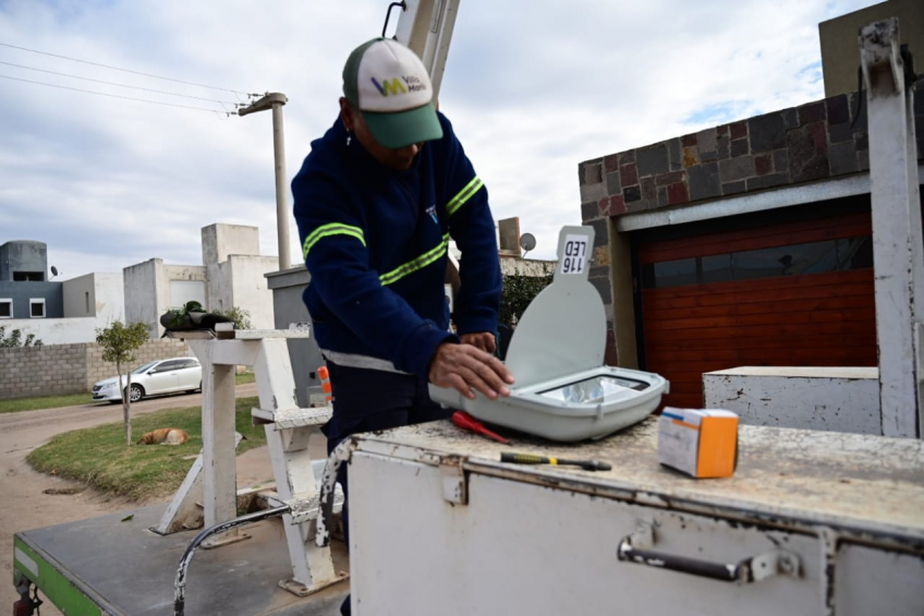 Villa María: El municipio avanza en la renovación del sistema de luminarias en barrio Belgrano, Ramón Carrillo y Padre Mujica