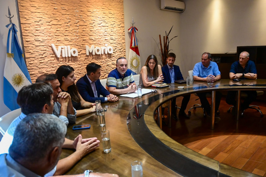 Villa María: Accastello se reunió con instituciones de la ciudad para trabajar sobre ordenamiento del tránsito y desarrollo comercial