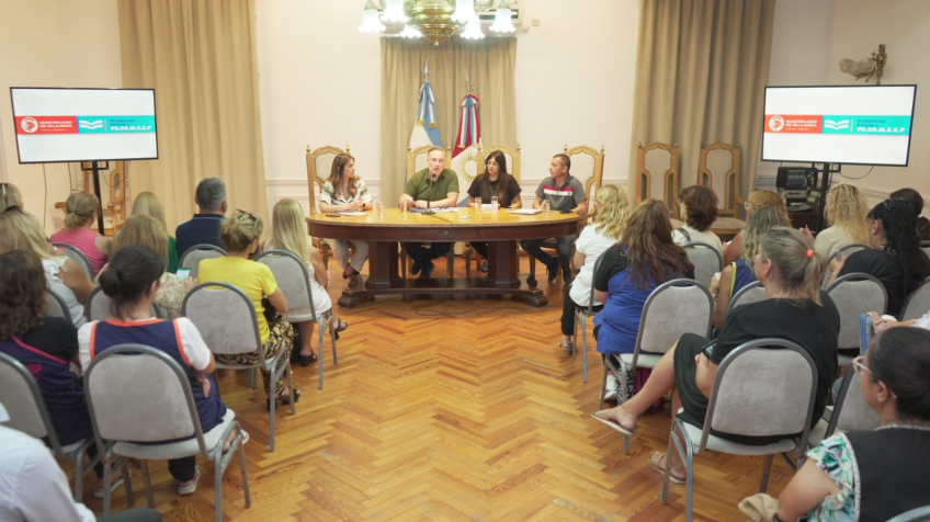 Villa María: Accastello planificó junto a directivos de escuelas mejoras en la infraestructura escolar